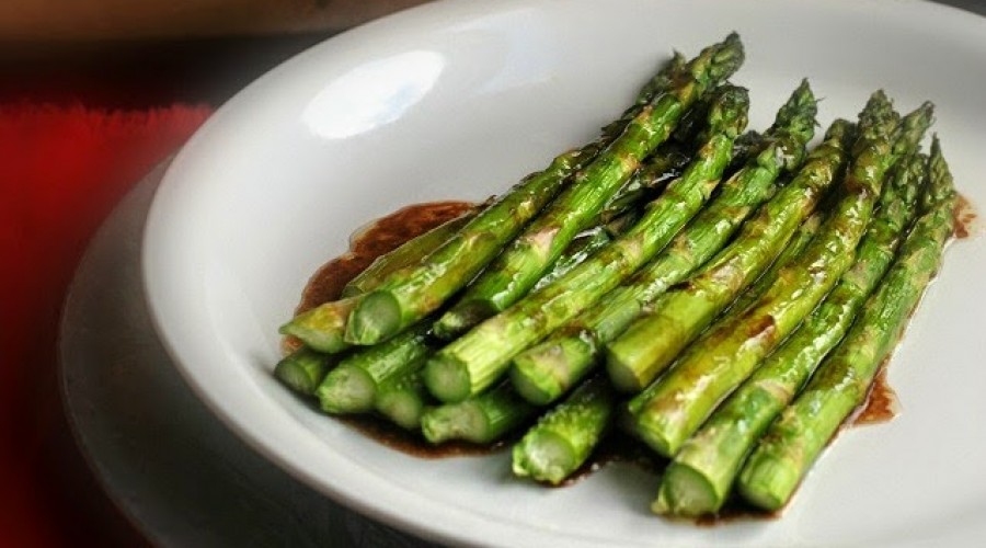 Balsamic Glazed Roasted Asparagus