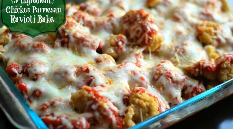 {5 Ingredient} Chicken Parmesan Ravioli Bake